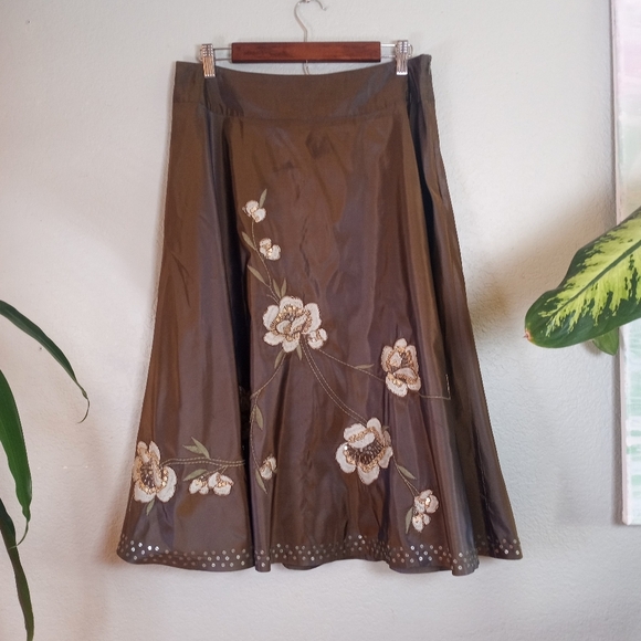Boden Dresses & Skirts - Boden Silk Olive Green Cream Floral Embroidered Sequined Bohemian Skirt 14